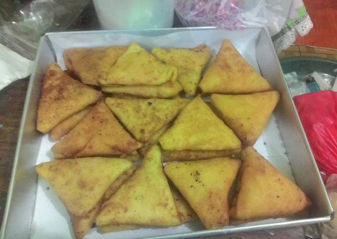 Resep Risol enak dan mudah oleh Putri Maharani🍰🍪🍮 - Cookpad