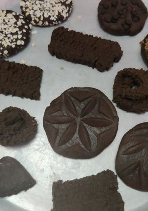 रागी कुकीज़(Ragi cookies recipe in Hindi) रेसिपी मुख्य फोटो
