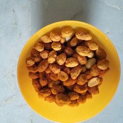 A picture of Masala peanuts homemade.