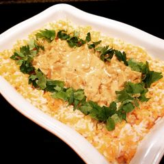 A picture of Coronation Chicken.