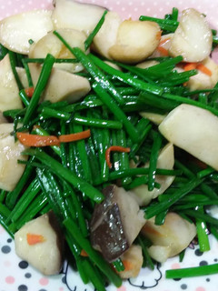 韭菜花炒杏鮑菇 的食譜成品照片