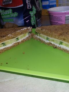 Hagymás uborkás 🥒dipek (Amerika style sandwich 🥪) vegetáriánus recept fotója