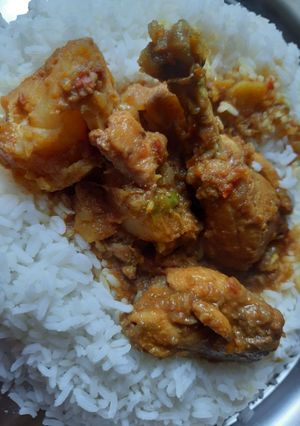 সহজ চিকেন কারি (sahoj chicken curry recipe in Bengali) রেসিপির প্রধান ছবি