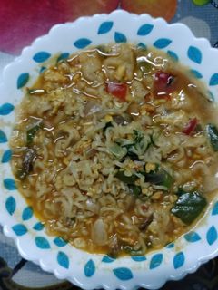 ভেজি ম্যাগি স্যুপ (veggie maggi soup recipe in Bengali) রেসিপির প্রধান ছবি