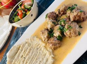 صورة لوصفة كرات اللحم السويديه(ميت بولز اكيا) "swedish meatball