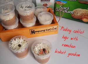 Foto resep 40. Puding Coklat Keju with Remahan Biskuit Gandum