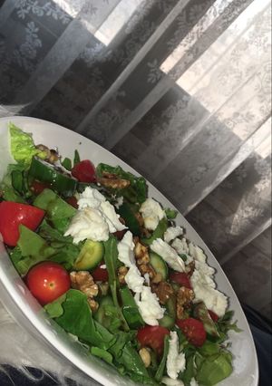 صورة لوصفة سلطة جرجير بالجوز