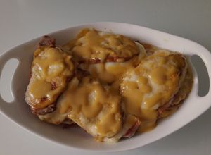 Una foto de Libritos de lomo con salsa de mostaza y miel