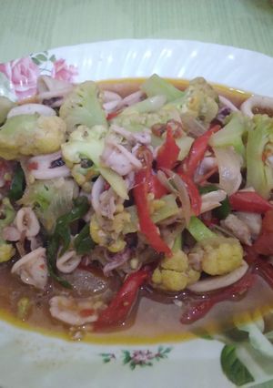 Foto resep Tumis Cumi Kembang Kol