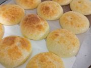 Una foto de chipá con aceite