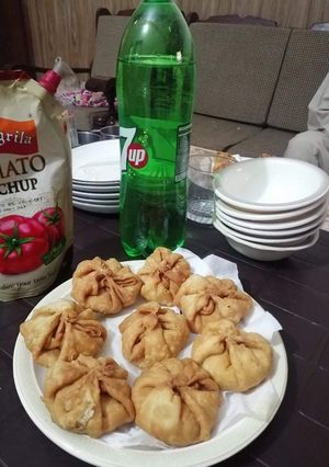 A picture of Keema Kachori.