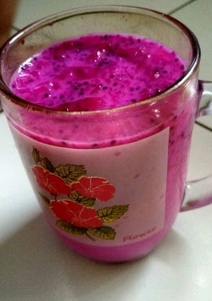 Foto resep Buah naga + susu 😋