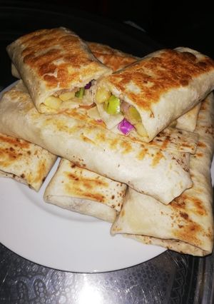 A picture of Chicken Shawarma Sandwiches.