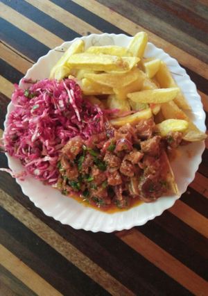 A picture of Dip fried potatoes.