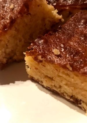 Una foto de Dados de chocolate blanco y avellanas
