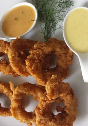 Una foto de Calamares rebozados con panko