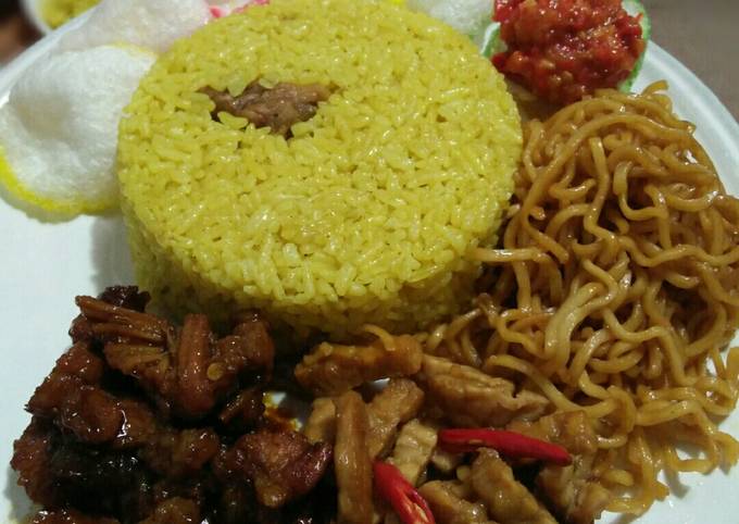Resep Nasi kebuli iga sapi simple dan daging iga geprek kecap yang Sempurna