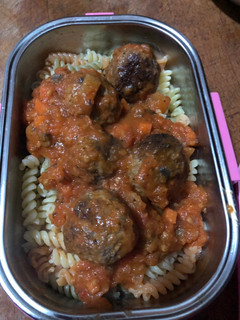 Foto resep Pasta bolognaise with meatball/ pasta saus bolognaise dengan bola daging