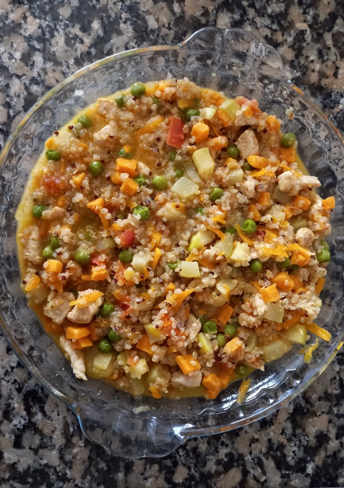 Una foto de Quinoa con verduritas y pollo