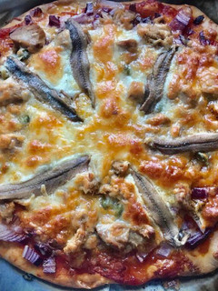 Una foto de Pizza de anchoas casera