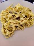 Pasta con trufa negra fresca