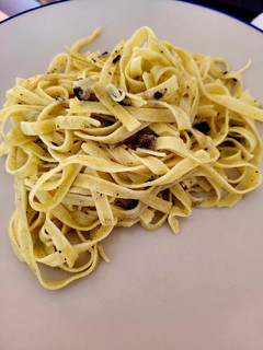 Una foto de Pasta con trufa negra fresca