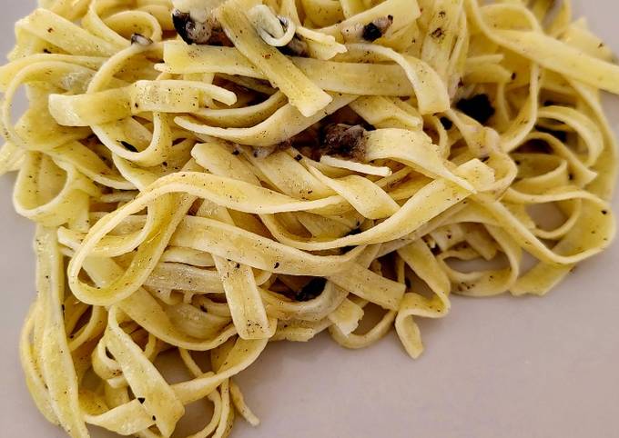 Pasta Con Trufa Negra Fresca Receta De Becky- Cookpad