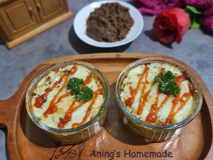 Easy Steps to Prepare Recipes 174. Mie Instan Schotel Yummy the Delicious So Delicious.