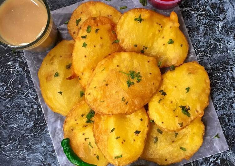 Simple Way to Make Quick Potato fritters(aloo pakoda)