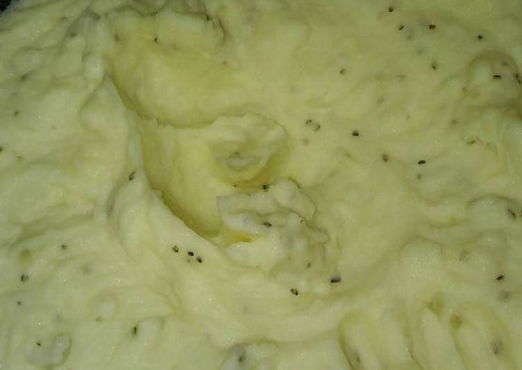 Simple Way to Prepare Any-night-of-the-week Sour Cream Mashed Potatoes