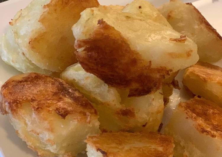 Easiest Way to Prepare Roast potatoes in 25 Minutes at Home