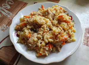 Фото Швидкий курячий плов на сковороді.