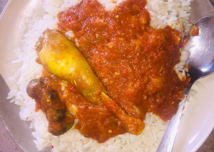 White rice with chicken stew