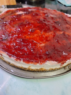 Φωτογραφία της συνταγής Εύκολο cheesecake με μαρμελάδα φράουλα