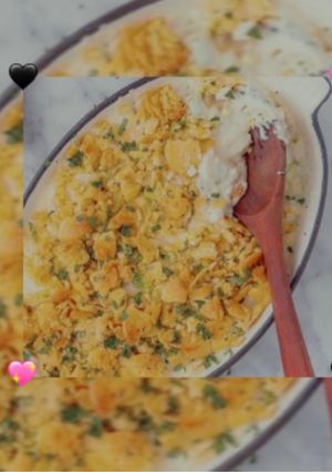 A picture of Mama’s home🎀style chicken&cheddar rice bake.