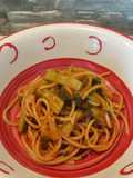Spaghetti integrali con biete al sugo di pomodoro