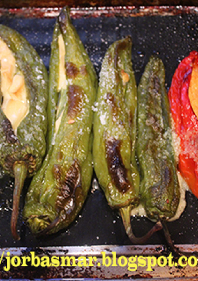 Una foto de Pimientos italianos al horno rellenos