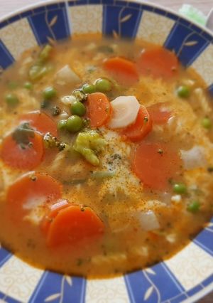 Piros zöldségleves tejjel recept fotója