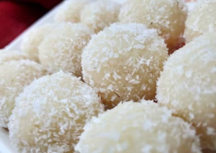 Recipe of Homemade Coconuts laddu