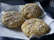 Una foto de pan de queso con mandioca