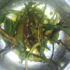 A picture of Green Tikhi Masaledar Mirch.