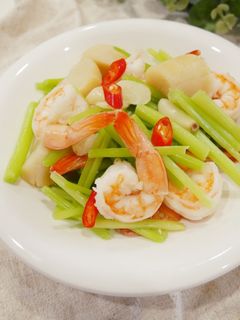 好鮮美「芹菜炒蝦仁」吃不膩的下飯菜！！ 的食譜成品照片