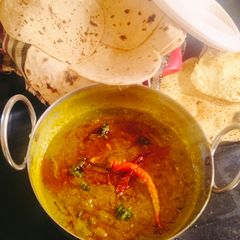 A picture of Garlic spinach 😋😋 curry Lehsuni palak 😋.