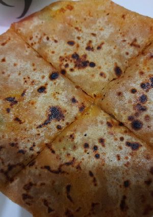 આલુ પરાઠા (Aloo Paratha Recipe In Gujarati) રેસીપી મુખ્ય ફોટો