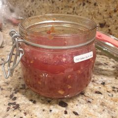 A picture of Tomato and chilli chutney.