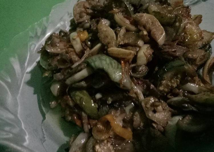 Bagaimana Menyiapkan Sambal terong embe Anti Gagal