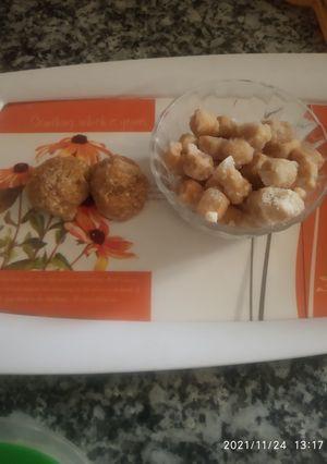 गुड़पारे (gur pare recipe in Hindi) रेसिपी मुख्य फोटो