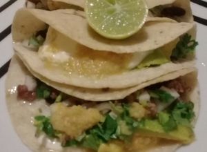 Una foto de Taquitos de carne molida 🍖🌮