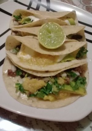Una foto de Taquitos de carne molida 🍖🌮