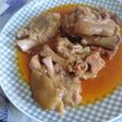 Manitas de cerdo en salsa